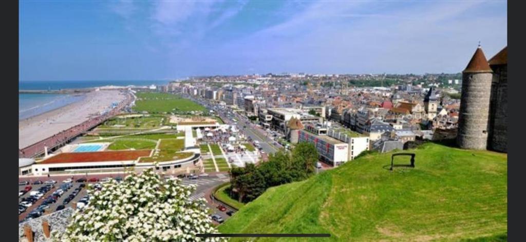 Le Petit Fute 112 Apartment Biville-sur-Mer Bagian luar foto