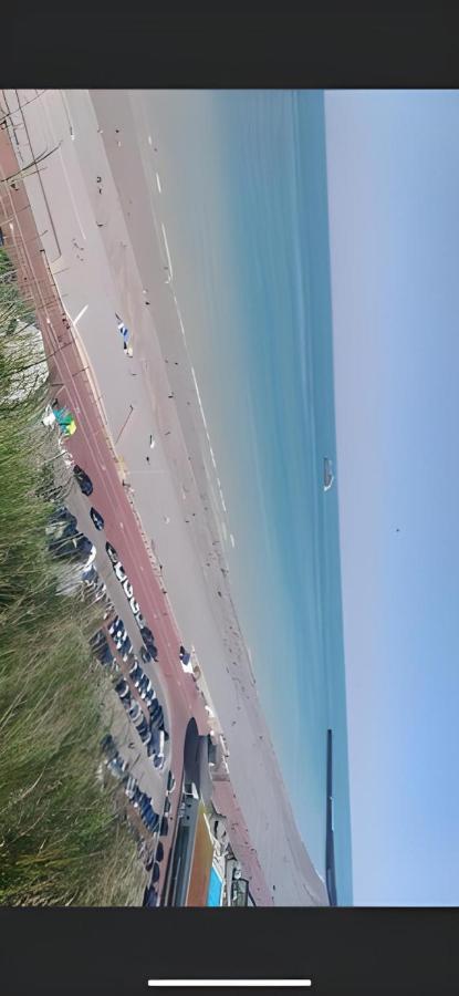 Le Petit Fute 112 Apartment Biville-sur-Mer Bagian luar foto